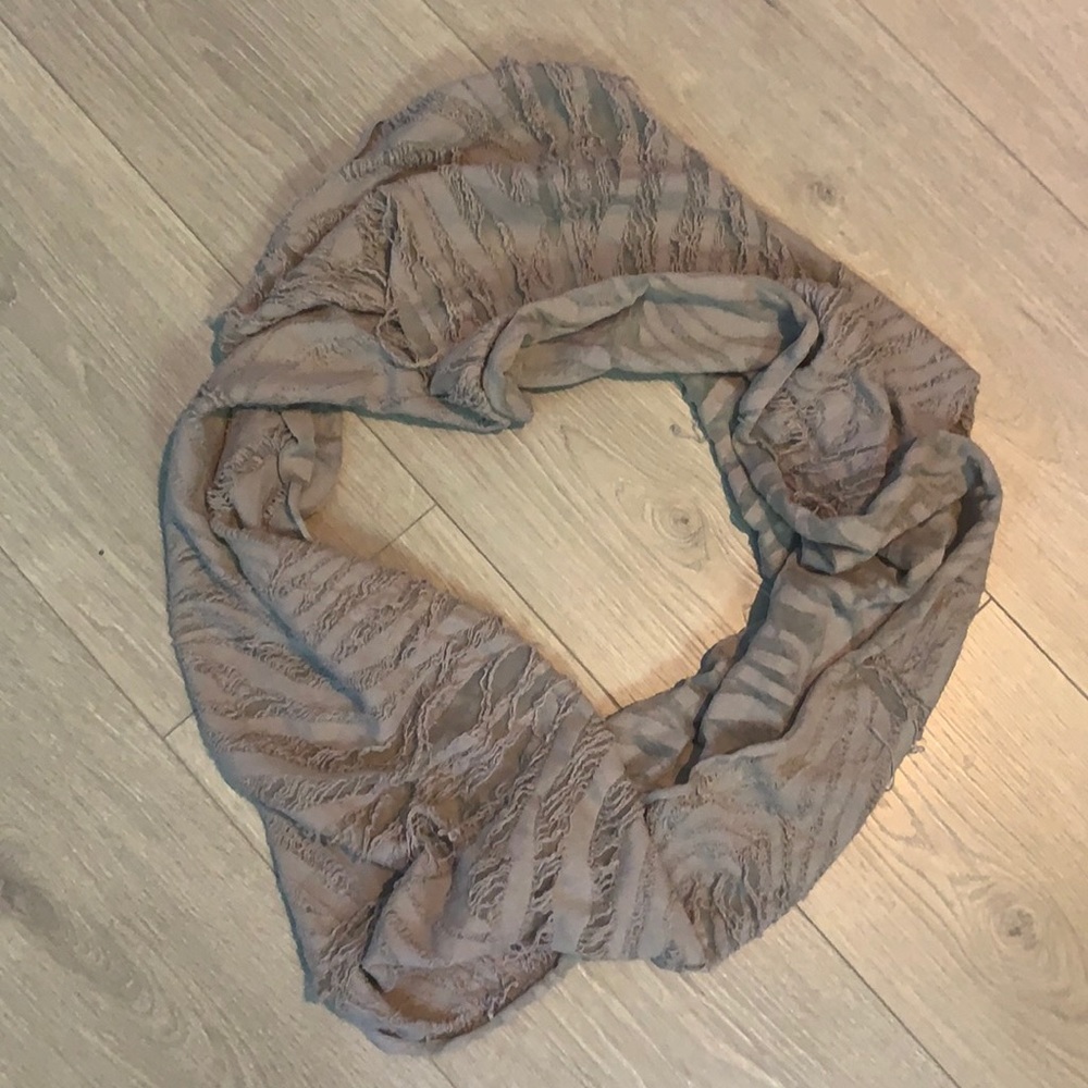 Deena & Ozzy Gray Infinity Scarf